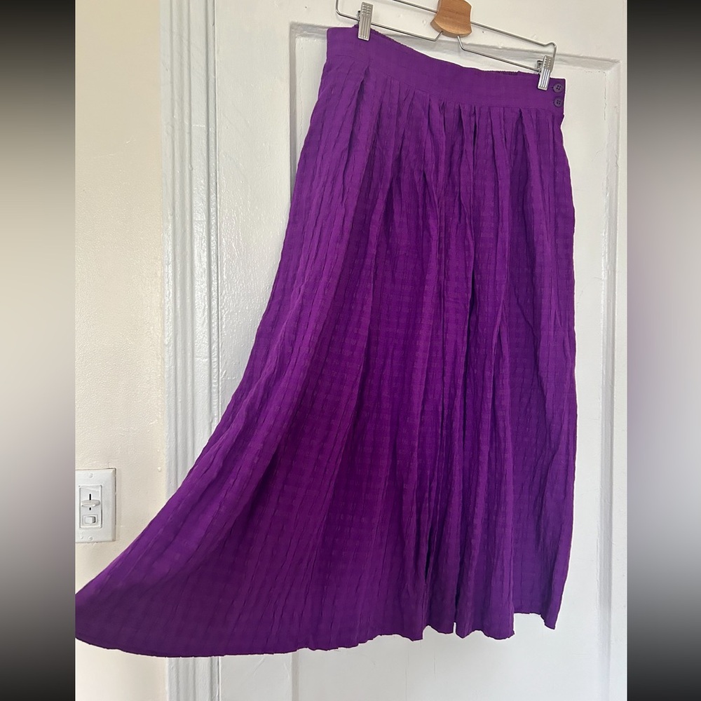 Super cute grape purple vintage skirt